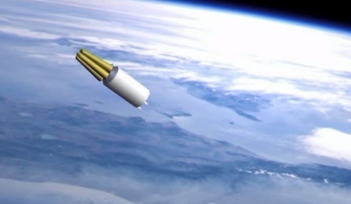 Rus kaynaklar Sarmat (Satan-2) s�v� yak�tl� termo-n�kleer k�talararas� balistik f�zesinin, 18 bin kilometre menzili oldu�unu, 10 ile 20 aras�nda n�kleer ba�l�k ta��yabildi�ini s�yl�yor.  