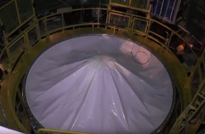 Bizim RS-28 Sarmat f�zelerimizden bir tanesi, 6,75 il� 7,5 megatonluk n�kleer patlay�c� ta��ma kabiliyetine sahip ve bu, ABD’nin n�fusunun yo�un oldu�u b�lgelerde 33,75 il� 37,5 milyon ki�inin �l�m�ne yol a�abilir. 