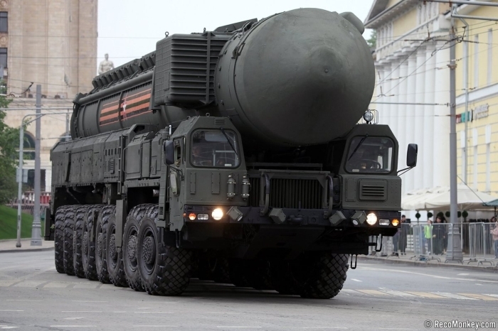 Fze, ilk olarak 29 Mays 2007 tarihinde denenmi olup RT-2PM Topol'den daha ardr. RS-24 Yars'n eskiyen R-36 and UR-100N fzelerinin yerini almas planlanmaktadr. 