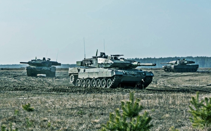 LEOPARD 2 TANKI 