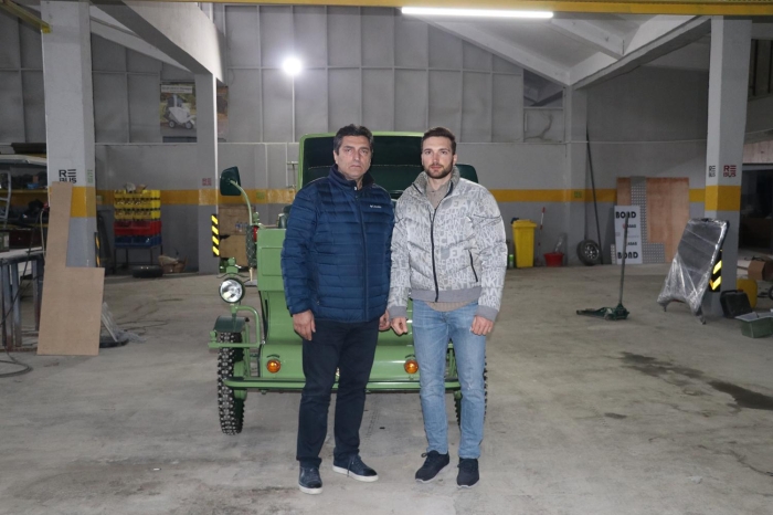 �irketin genel m�d�r� Haluk �ahin, AA muhabirine yapt��� a��klamada, k���k bir il�eden d�nyaya elektrikli ara� g�ndermenin gurur verici oldu�unu s�yledi.