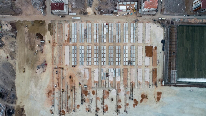 lgili bakanlklar ise Mustafa Paa, Srsr ve Abdullah Paa mahalleleri ile Sivrice ilesi ve kylerde, hasarl binalarn ykm, enkaz kaldrma, altyap ve konteynerlerin kurulumu iin 24 saat esasna gre faaliyet yrtyor.  