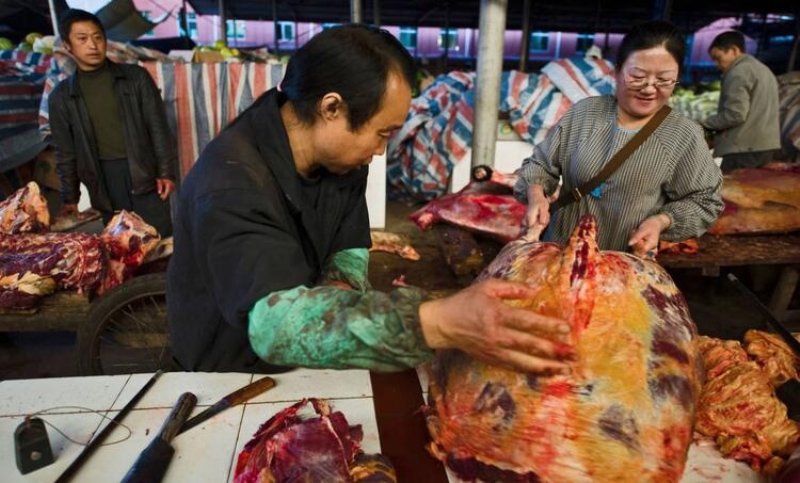                                                                 Bu sonu�lar, yeni koronavir�s� salg�n�n�n ba�lang�c�n�n, yaban hayvanlar� ticaretiyle y�ksek oranda ba�lant�l� oldu�unu ortaya koydu.                                                       