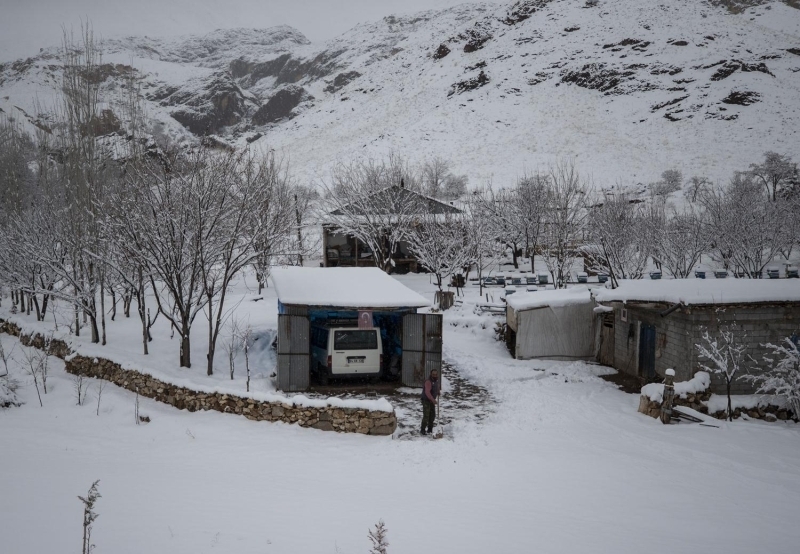 Erzurum Kongresi'nin dzenlendii bina, Atatrk'n kentte konaklad mze ev, Tahan ve Erzurum evleri de kentte grlmesi gereken yerler arasnda bulunuyor.  Ca kebab ve kadayf dolmasnn mutlaka tadlmas gereken Erzurum'dan Oltu tandan tespih ve taklarla yresel kfl peynir ve spir fasulyesi alnabiliyor.