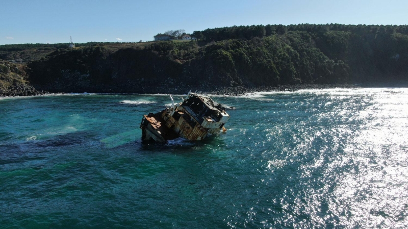 ile aklarnda 19 Aralk 2018'de, Natalia adl kuru yk gemisi 04.30 sralarnda yardm arsnda bulunmutu. iddetli frtna nedeniyle kyya doru srklenen gemi, sabah saat 09.00 sralarnda Karaburun mevkiinde karaya oturmutu. Gemide bulunan 16 personel Ky Emniyet Genel Mdrl ekiplerce kurtarlmt.