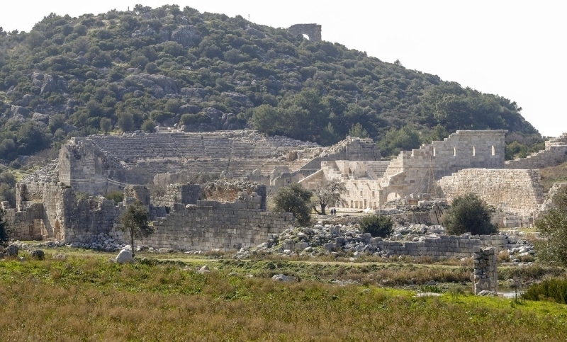 Patara'nn Likya Birlii'nin ynetim merkezi olduuna da dikkati eken Ik, meclis binasyla antik kentin tarihi kimliinin daha iyi ortaya ktn bildirdi.