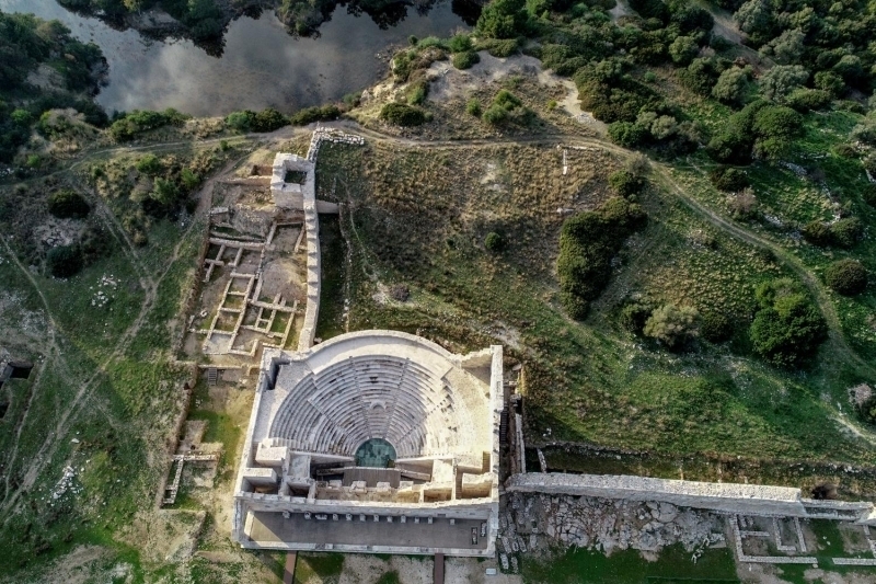 'Atamzn kurduu yce meclis tarafndan onarm gerekletirilen Likya Birlii Meclisi ile TBMM arasnda inallah bir balant oluturulur ve bir meclis toplants burada yaplr. Bylece lkemiz kendi sahip olduu tarihsel deerleri gelecee tayacak bir adm atm olur. Ben byle bir toplantnn Cumhurbakanmz nclnde yaplmasn ok isterim.'