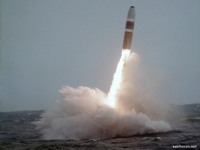 Saatte 29 bin 20 km hzla ilerleyen Trident II,   aamal kat itici roketler kullanyor.