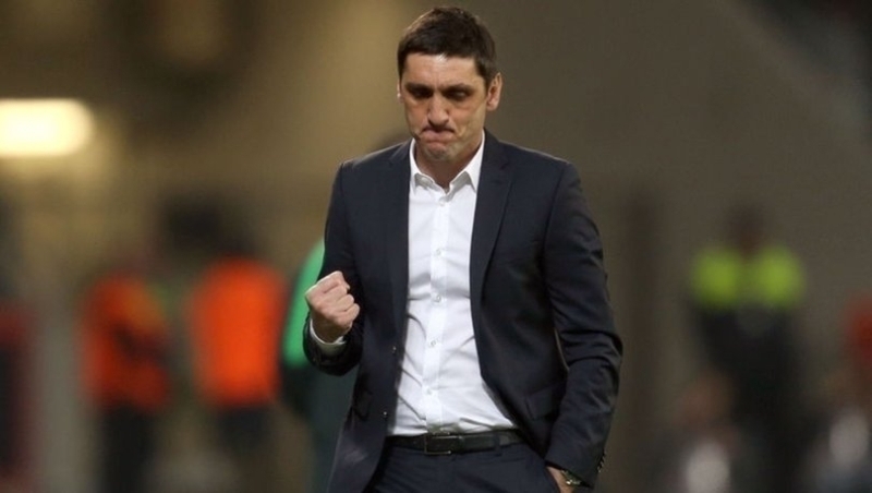 Almanya’da futbol oynam isimlerle daha iyi anlaaca, takma yeni bir ahenk katabilecei dnlyor.