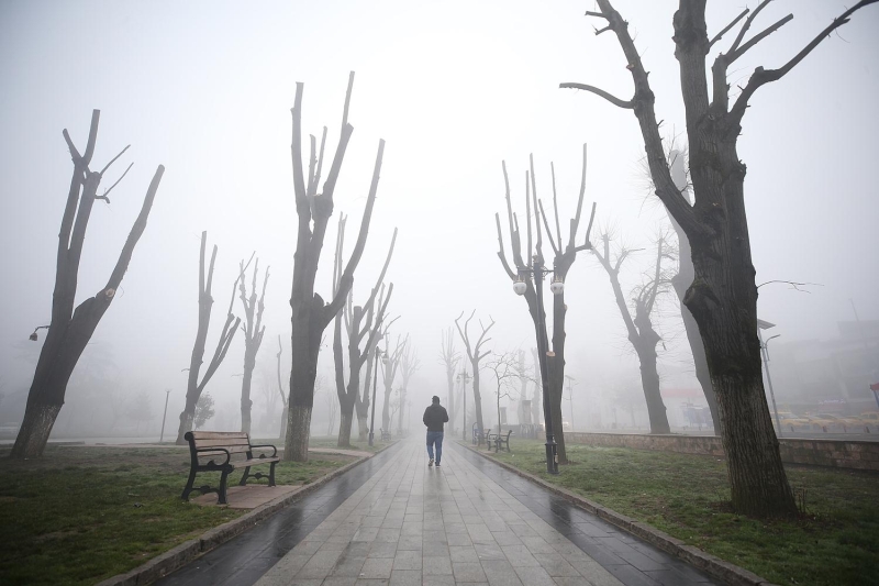 lerine gitmek iin yola kan vatandalar, sis nedeniyle Erenler, Tepeky, Malta ve Ayazma mahallelerinde zor anlar yaad.