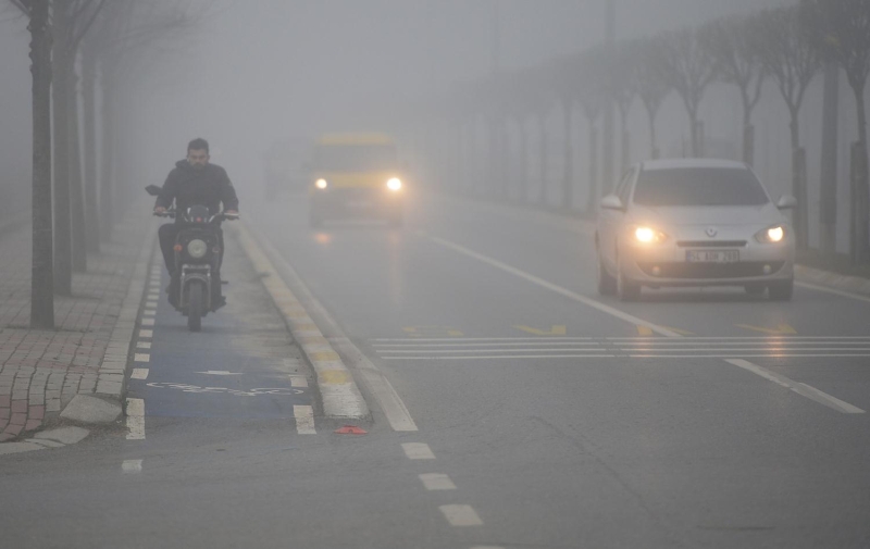 Trafik ekipleri, srcleri ar hz ve yakn takip yapmamalar konusunda uyard.