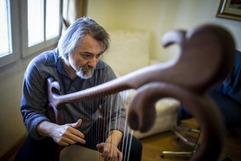 Kltr ve Turizm Bakanl Gzel Sanatlar Genel Mdr, ney sanats Murat Salim Toka da, ney ve arp olarak ilk birlikteliin bu konserle olacana iaret etti.  Toka, 'Hem besteyi yapan Kemal Bey, hem solist olarak icrada bulunacamz aatay Bey, ben ve Senfoni Orkestras. Hitabet ettii ve geri planndaki sohbeti bol olduu iin inallah seyircinin beenisi yksek olacak. Ney, arp ve seyirci iin konerto, farkl bir alma oldu.' dedi.