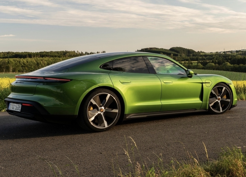 2020 Porsche Taycan Turbo S