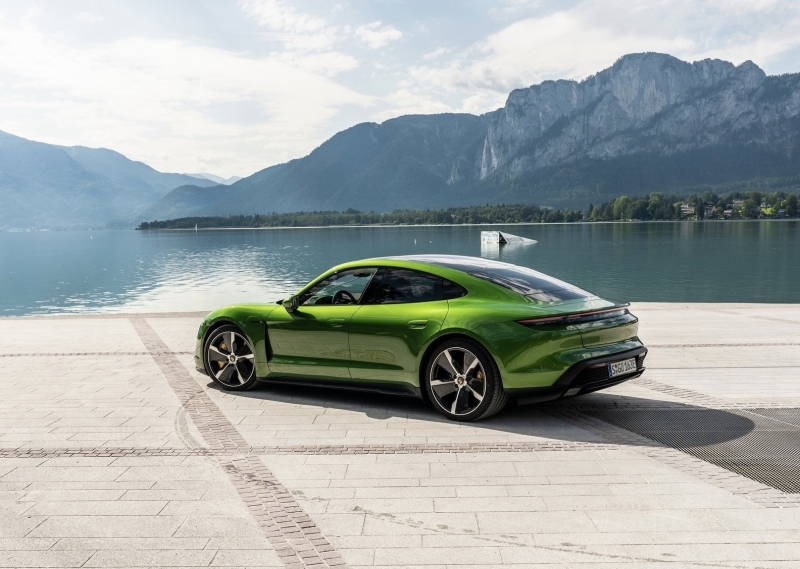 2020 Porsche Taycan Turbo S