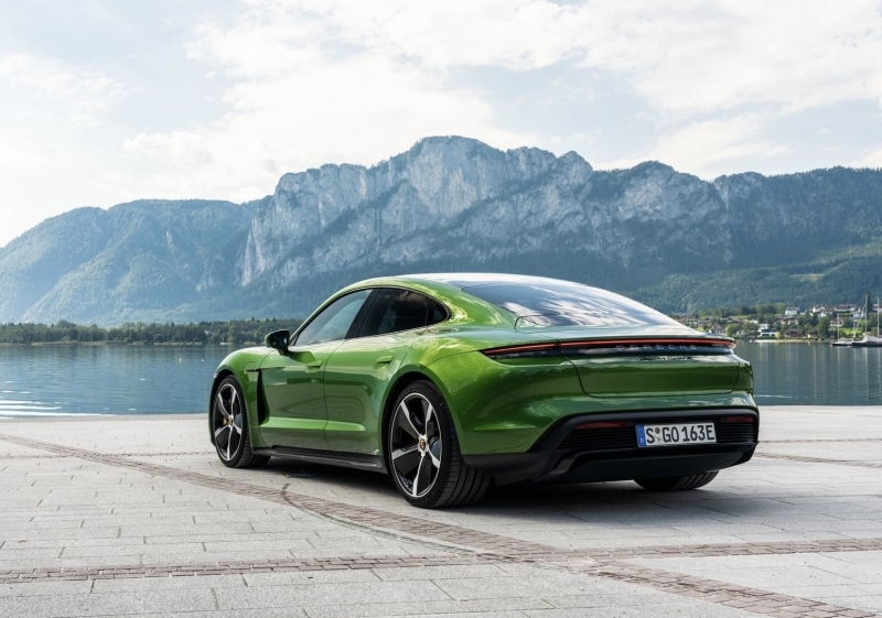 2020 Porsche Taycan Turbo S