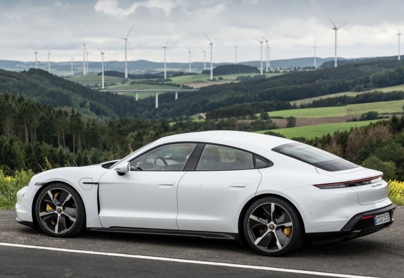 2020 Porsche Taycan Turbo S