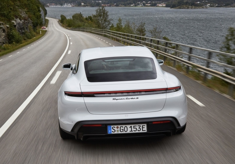 2020 Porsche Taycan Turbo S