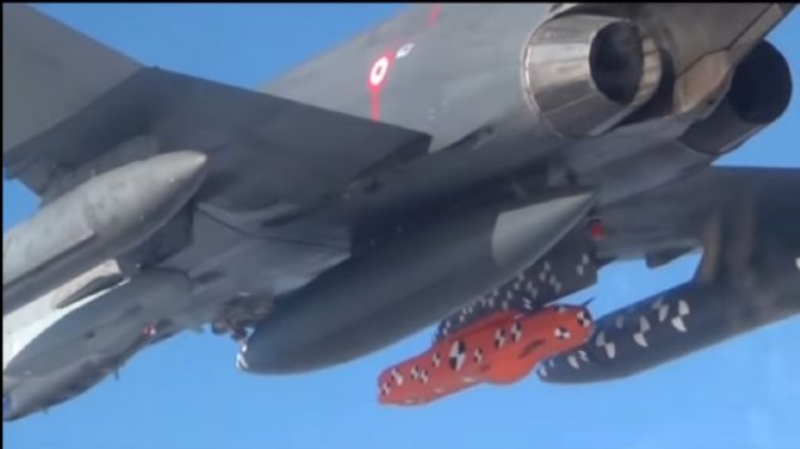 F-35’ler g�vdeleri i�inde 4 tane SOM-J f�zesi ta��yabilmekte. 