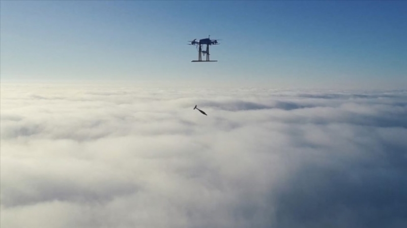                                                                 T�RK S�LAHLI KUVVETLER�NE �LK S�LAHLI DRONE 'SONGAR' TESL�MATI YAPILDI <br><br> Songar'�n teslimat� ile birlikte, T�rk savunma sanayisinin g�venlik g��lerine kazand�rd��� milli sistemlere bir yenisi eklenmi� oldu.                                                        