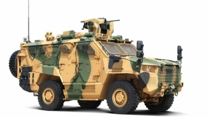                                                                 Vuran, y�zde 60 dik e�im t�rmanma, y�zde 30 yan e�im ve 80 santimetre sudan ge�ebilme �zelliklerine sahip bulunuyor. <br><br> Ara�larda, uzaktan komutal� silah sistemi, merkezi lastik �i�irme sistemi, patlak gider, yang�n s�nd�rme sistemi, iklimlendirme donan�m� yer al�yor. <br><br> Ara�lara entegre edilen ASELSAN'�n Sarp Silah Sistemi'ne 7,62 milimetre makineli t�fek, 12,7 milimetre u�aksavar veya 40 milimetre bomba atar tak�labiliyor.                                                        