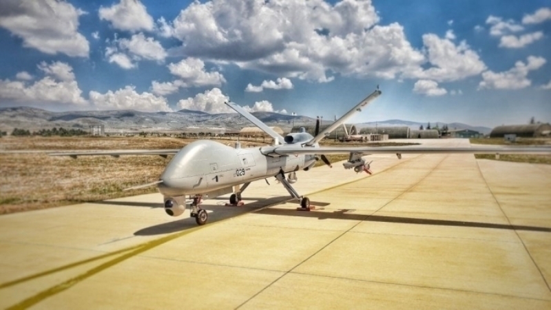                                                                 G�KSUNGUR T�RK�YE'N�N EN HIZLI �HA'SI OLACAK <br><br><br><br> TUSA� Genel M�d�r� Temel Kotil, daha �nce par�a �reten T�rk savunma sanayisi �irketlerinin bunun yan�nda art�k kendi �r�nleri i�in �al��t�klar�n� s�yledi. <br><br> Airbus, Boeing, Lockheed Martin gibi havac�l�k devlerine par�a �rettiklerini ve y�lda yar�m milyar dolar ihracat yapt�klar�n� belirten Kotil, bu y�l 2,6 milyar dolar ciro hedeflediklerini ve bunun b�y�k k�sm�n� kendi �r�nleriyle yapacaklar�n� bildirdi.                                                        