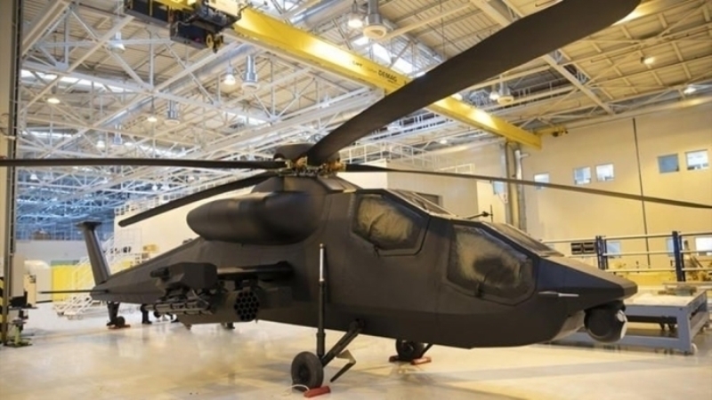                                                                 ��TE YEN� YERL� TAARRUZ HEL�KOPTER� ATAK-2'N�N �LK FOTO�RAFI <br><br> T�rk Havac�l�k ve Uzay Sanayii A� (TUSA�), Atak-2 adl� a��r s�n�f taarruz helikopterinin tam boy bir modelini Uluslararas� Savunma Sanayii Fuar�'nda (IDEF'19) ilk kez g�n y�z�ne ��karacak. <br><br> 22 �ubat tarihinde TUSA� ile Savunma Sanayii Ba�kanl��� (SSB) aras�nda imzalanan anla�ma ile �al��malar�na ba�lanan helikopter b�ylece ilk kez tam olarak g�r�lm�� olacak.                                                       