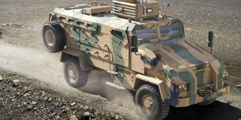                                                                 K�RP�<br><br> Ad�n� korunmas� y�n�yle Kirpiden alan bu ara� BMC taraf�ndan �retilmekte. Tasar�m ve �retim amac� may�na kar�� dayan�kl� z�rhl� personel ta��y�c� olan kirpinin ba�l�ca kullan�c�s� T�rk Silahl� Kuvvetleridir.                                                        