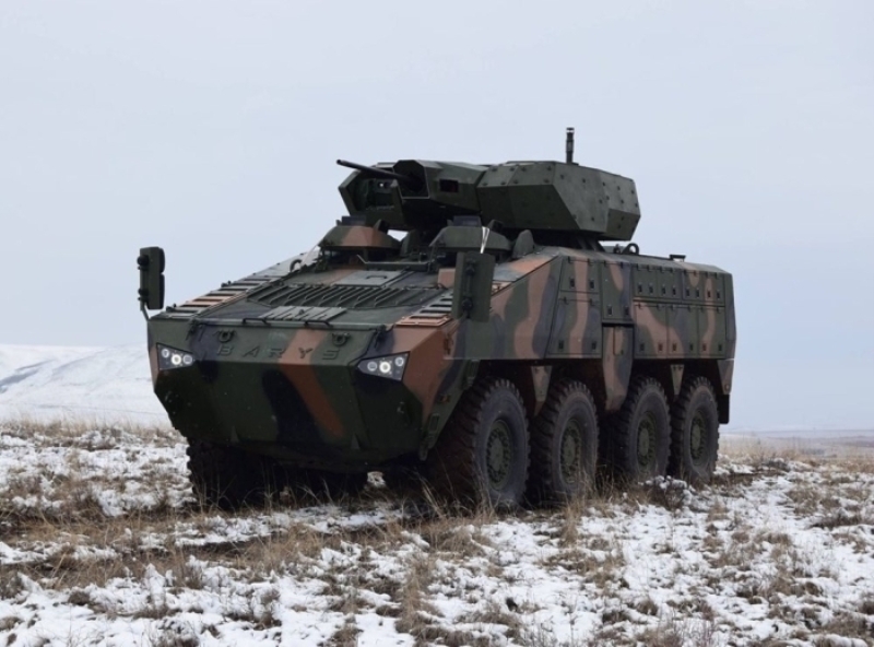                                                                 'NEFER' G�R�C�YE �IKTI <br><br> T�rk savunma sanayisinin lider �irketlerinden ASELSAN, Türk Silahl� Kuvvetleri başta olmak üzere tüm müşterilerine özgün ürün ve sistemler sunmak i�in �al��malar�n� s�rd�r�yor.  <br><br> Al�nan bilgiye g�re, ASELSAN uzaktan komutal� silah sistemi �r�n ailesinin en yeni �yesi NEFER, Kazakistan'�n zorlu k�� ko�ullar�nda denendi.                                                         