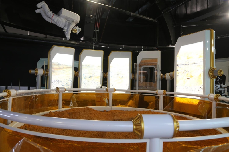 ABD'nin bakenti Washington'da Smithsonian Enstitsnn (Ulusal Hava ve Uzay Mzesi) olduunu, Kanada ve Rusya'da bu tr merkezler bulunduunu aktaran Burkay, yle devam etti: