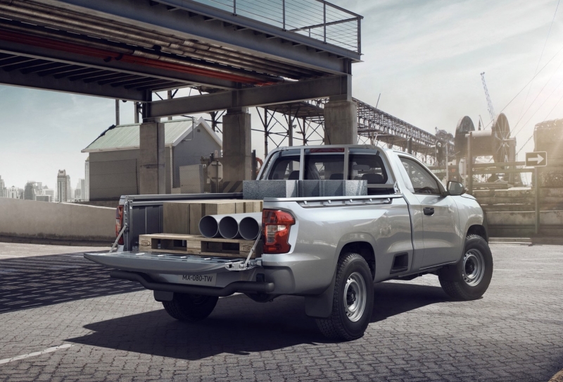 Benzinli modelinde 6 vitesli otomatik anzman kullanacak Landtrek’in ekonomik ve spor sr modlaryla mterisi kazanmaya alacak.