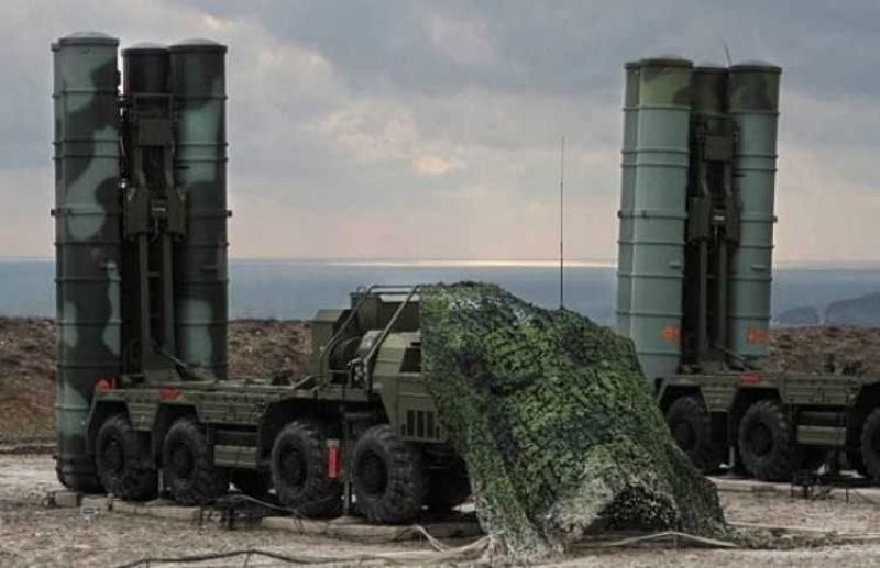 Uzun menzilli mobil fze savunma sistemi olup her trl aerodinamik ve balistik hedefler iin gelitirilmektedir. 