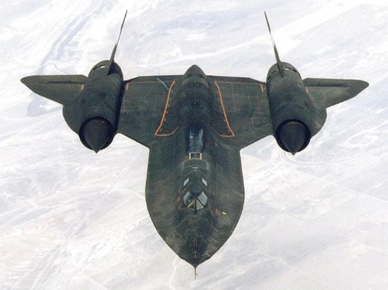1966 ylnda RS-71 ismiyle retilen uak, dnemin ABD bakan Johnson’un yanl telaffuzundan dolay ismi SR-71 olarak kald.      