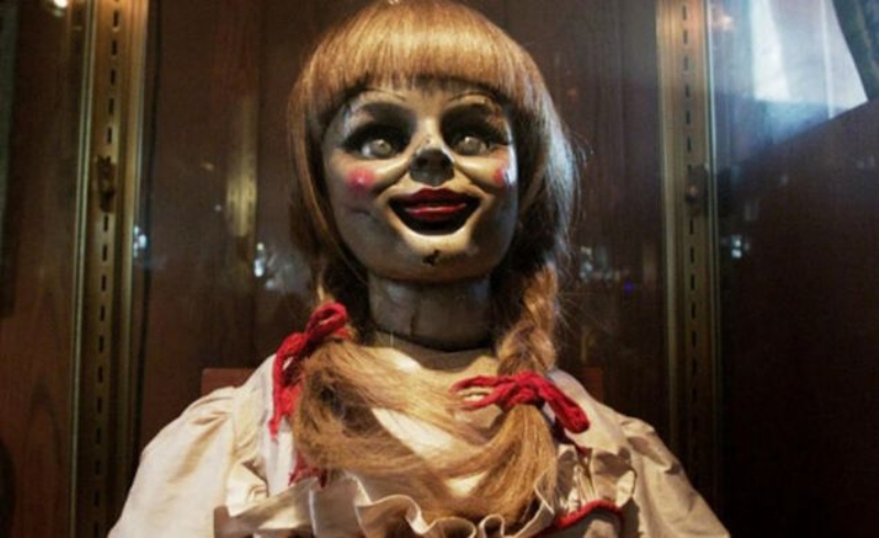  Onlarca yl sren bir toplama srecinin ardndan oluturulan koleksiyon Annabelle kuklasna da ev sahiplii yapyor.   