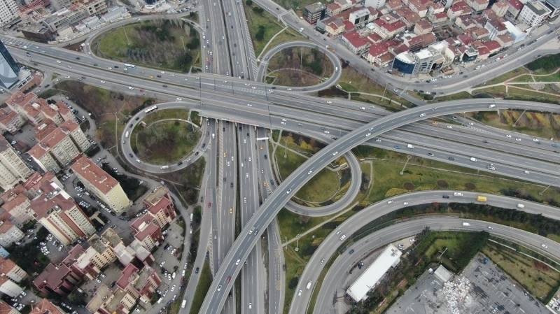 'KAZA NOKTALARINI TESPT ETMEK N BZM N OK NEML' <br><br> Trafik Denetleme ube Mdrlnde grevli Bakomiser Emre en, kaza noktalarnn tespit edilmesinin kendileri iin nemli olduunu belirterek yle konutu: