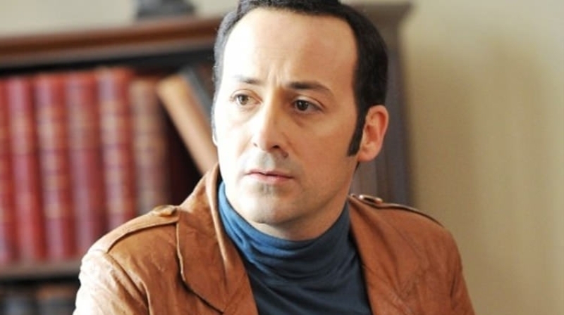 Oyuncu Tolga �evik, �z�nt�s�n� �u s�zlerle aktard�:  'Bu gece gelen �ehit haberiyle i�imiz yand�. Analar�, babalar� d���nmeden bir an ge�miyor. E�siz evlatlar�m�za, karde�lerimize Allah'tan rahmet, yaral�lara acil �ifa diliyorum. Bitsin art�k bu haberler! Bu vatan�n hi�bir evlad�na zeval gelmesin.'