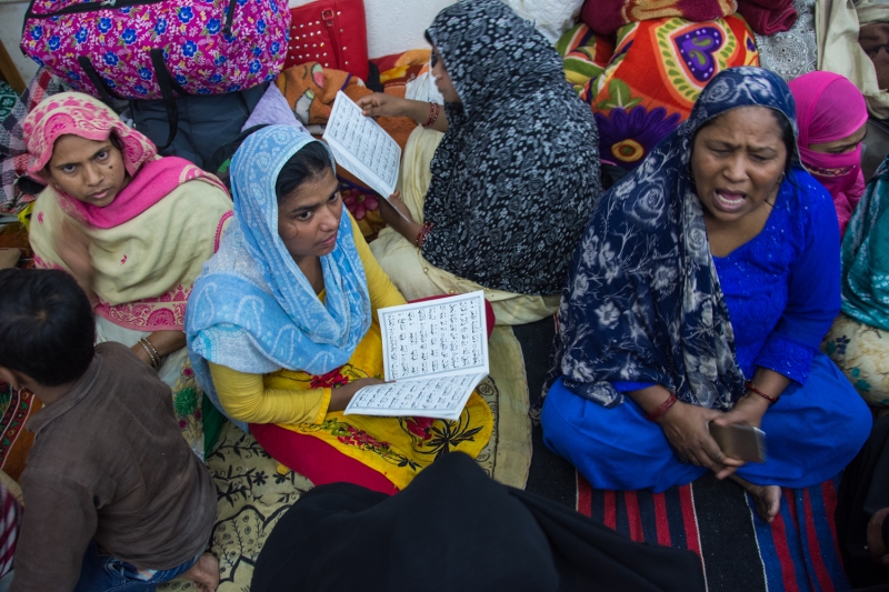 Yrrle giren kanun kapsamnda, zellikle Pakistan, Banglade ve Afganistan'da dini baskdan kaan Budist, Sih, Jain, Parsi, Hindu ve Hristiyanlar, kimliklerini ve Hindistan'da 6 yldan uzun sredir yaadklarn kantlamalar halinde vatandalk elde edebilecek, ayn pozisyondaki Mslmanlar ise kapsam dnda tutulacak.