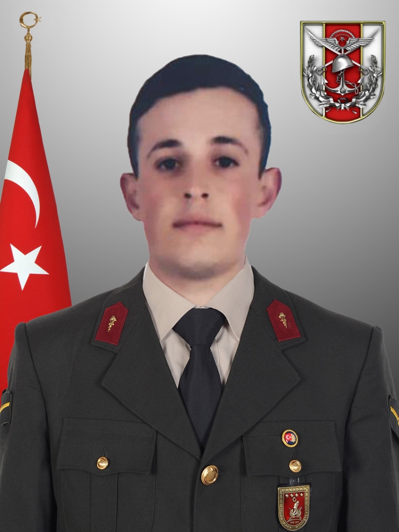 Astsubay Mehmet Muhammed Akay <br><br> Ac haber, Mersin'in Toroslar ilesinde yaayan ailesine verildi. 