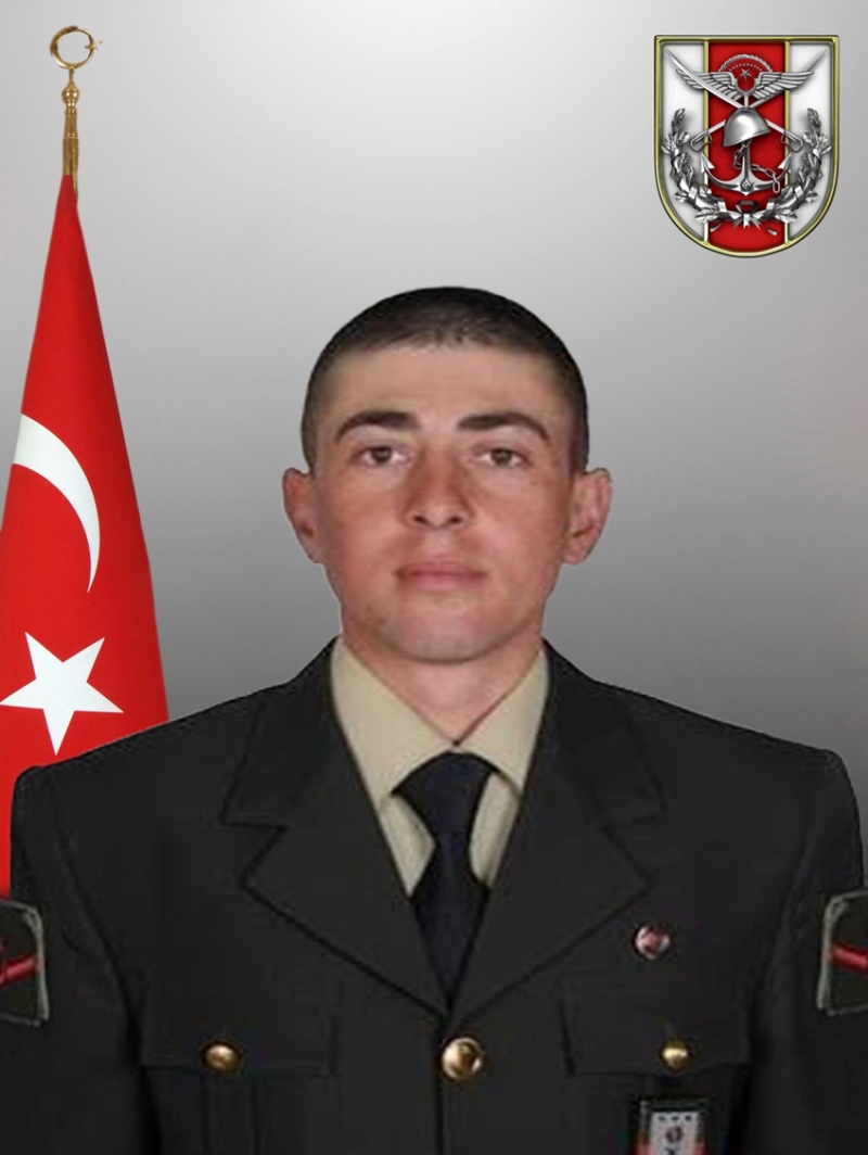 Piyade Uzman Onba Ali Taz <br><br> Ac haber Kayseri'nin Develi ilesinde bulunan baba evine ulat.