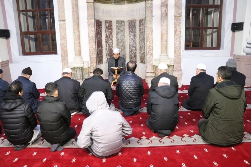 Bahar Kalkan Harekat'nn zaferle sonulanmas iin Bolu'daki camilerde Fetih suresi okundu.