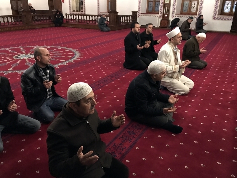 Bahar Kalkan Harekat'nn zaferle sonulanmas iin Kocaeli'deki tarihi Fevziye Camisi'nde Fetih suresi okundu. 