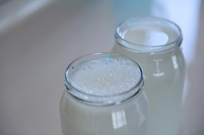 E�ek s�t�n�n akci�er hastal�klar�na ve kansere iyi geldi�i y�n�nde ara�t�rmalar oldu�una de�inen K�se, e�ekler az s�t verdi�i i�in bu s�t�n de�erli oldu�unu belirtti.