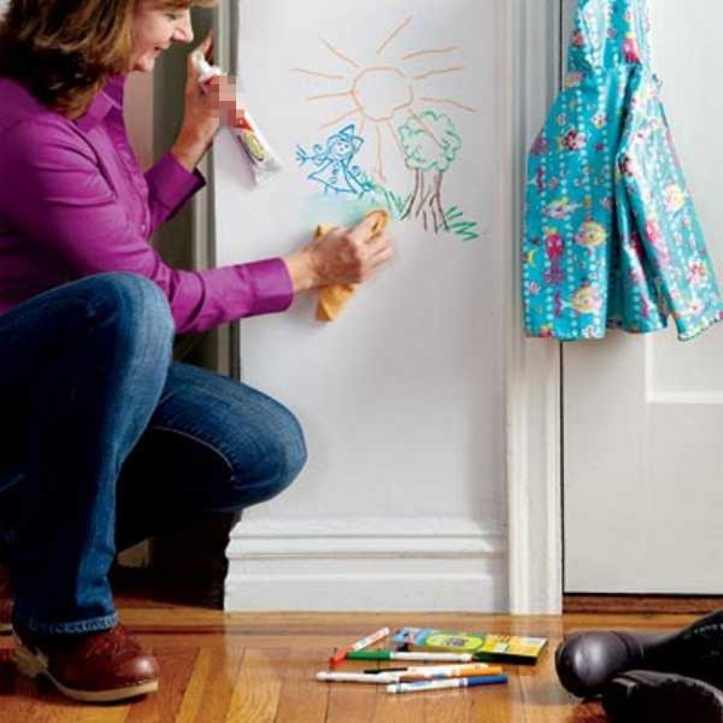 18. Duvardaki tebeir, izgi ve lekeleri karabilirsiniz.