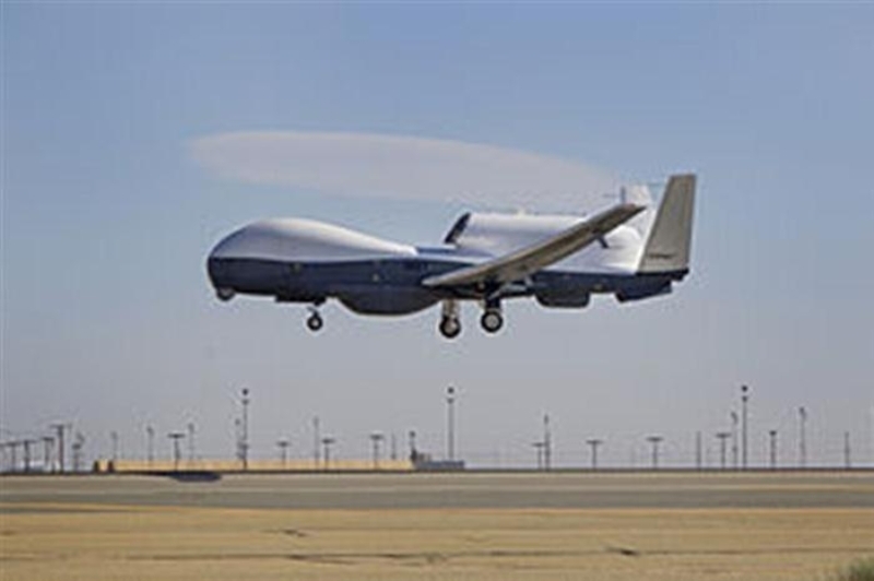 Northrop Grumman'�n Avustralya'ya, MQ-4C Triton �nsans�z Hava Arac� (�HA) �retimini s�rd�rmek i�in �imdiye kadar sundu�u en d���k fiyatla bir teklifte bulundu�u belirtildi.