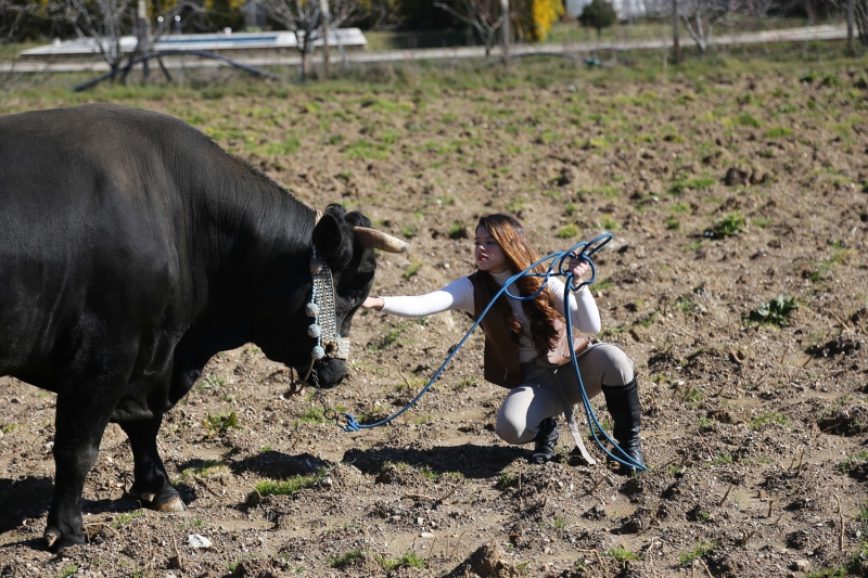 Veteriner olmak istediini ifade eden Ttnc, profesyonel olarak besicilikle uramay hedeflediini de szlerine ekledi.  
