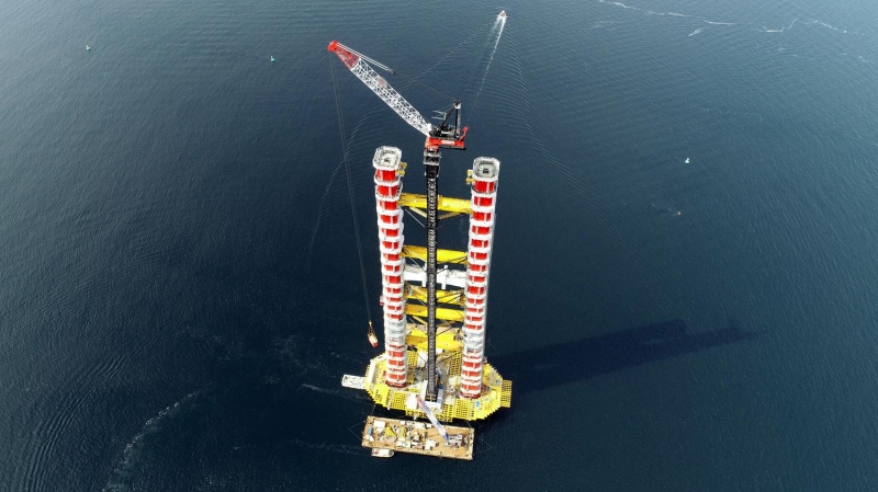 24'nc bloklarla birlikte kpr ayaklarna 2'nci ba kirilerinin de montaj yaplacak. 318 metrelik kulelerin Haziran aynda tamamlanmas, yaz sonunda ise kprde kablo rme almalarna balanmas planlanyor. 