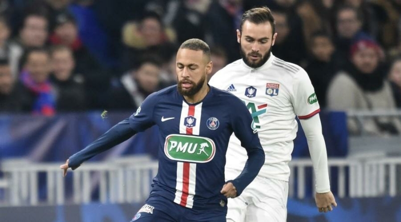 4 Nisan'da Stade de France'da PSG ile Lyon aras�nda oynanmas� planlanan Fransa Lig Kupas� finali koronavir�s nedeniyle ileri bir tarihe ertelendi.