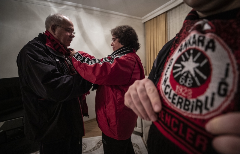 Hafta ii alrken bile i arkadalaryla srekli Genlerbirlii’ni konutuklarn belirten Mumcu, yle konutu:  