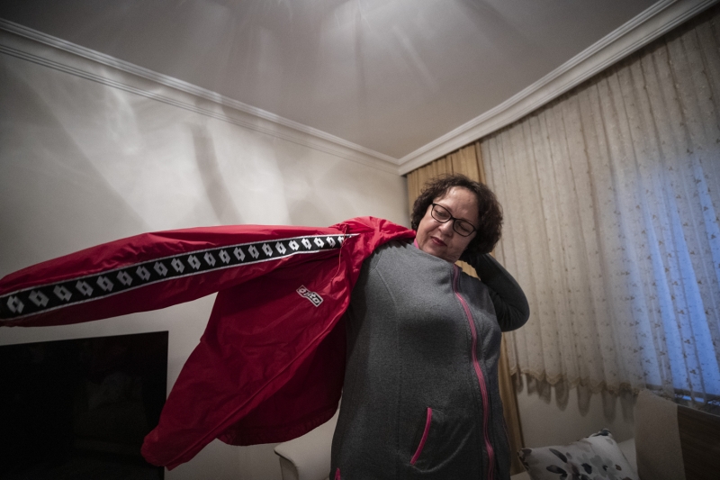 20 yldan fazla sredir Genlerbirlii’nin baarlarn ieren gazete kprlerini ve gittikleri malarn biletlerini saklayan Mumcu, 'Bu hatralar hem bakp gemie dnmek hem de bizden sonraki nesillere hatra kalmas ve onlara da bu zaferleri brakalm diye saklyorum.' diye konutu.  