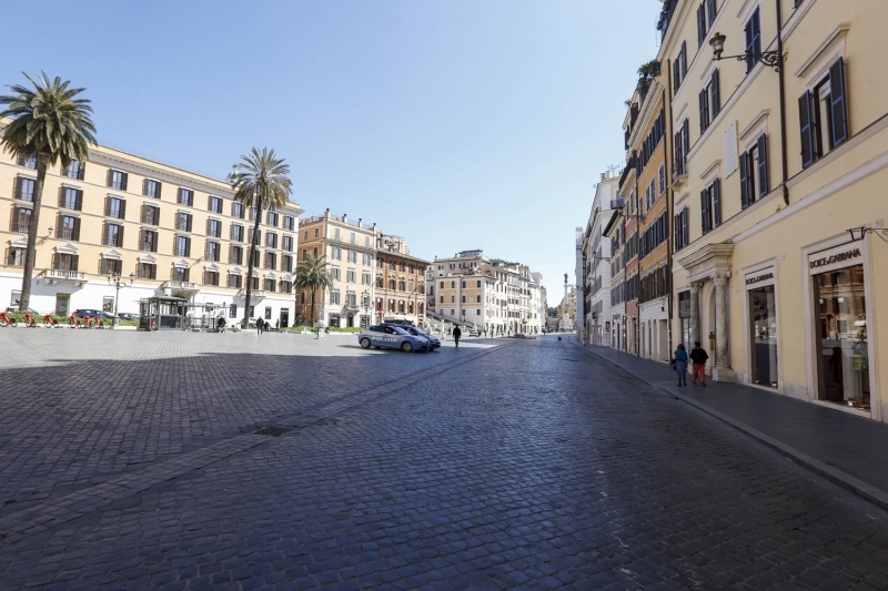 �lkede, Kovid-19 acil durumunun ba�lad��� 21 �ubat’tan bu yana �lenlerin y�zde 98’inin 68 ya� �st� oldu�unu kaydeden Borelli, 1153 ki�inin de yo�un bak�mda tedavi g�rd���n� aktard�.  