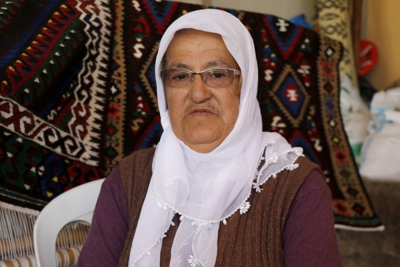  Eskiden bu kilimlerin gelinlerin eyizlerini sslediini belirten Gven, 'Kilim, cenazelerde ve dnlerde olmazsa olmazlarmzd. Seydiler kilimi yeni domu bir ocuk gibi kimliine kavutu. Bu kilimi yaatmak iin var gcmzle alacaz.' deerlendirmesini yapt. 